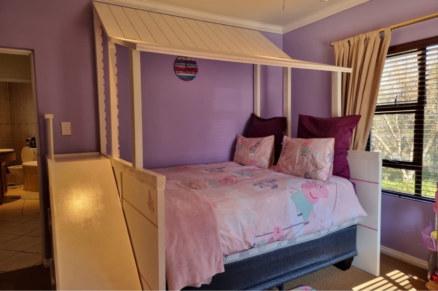 3 Bedroom Property for Sale in WestLake Country Safari Estate North West